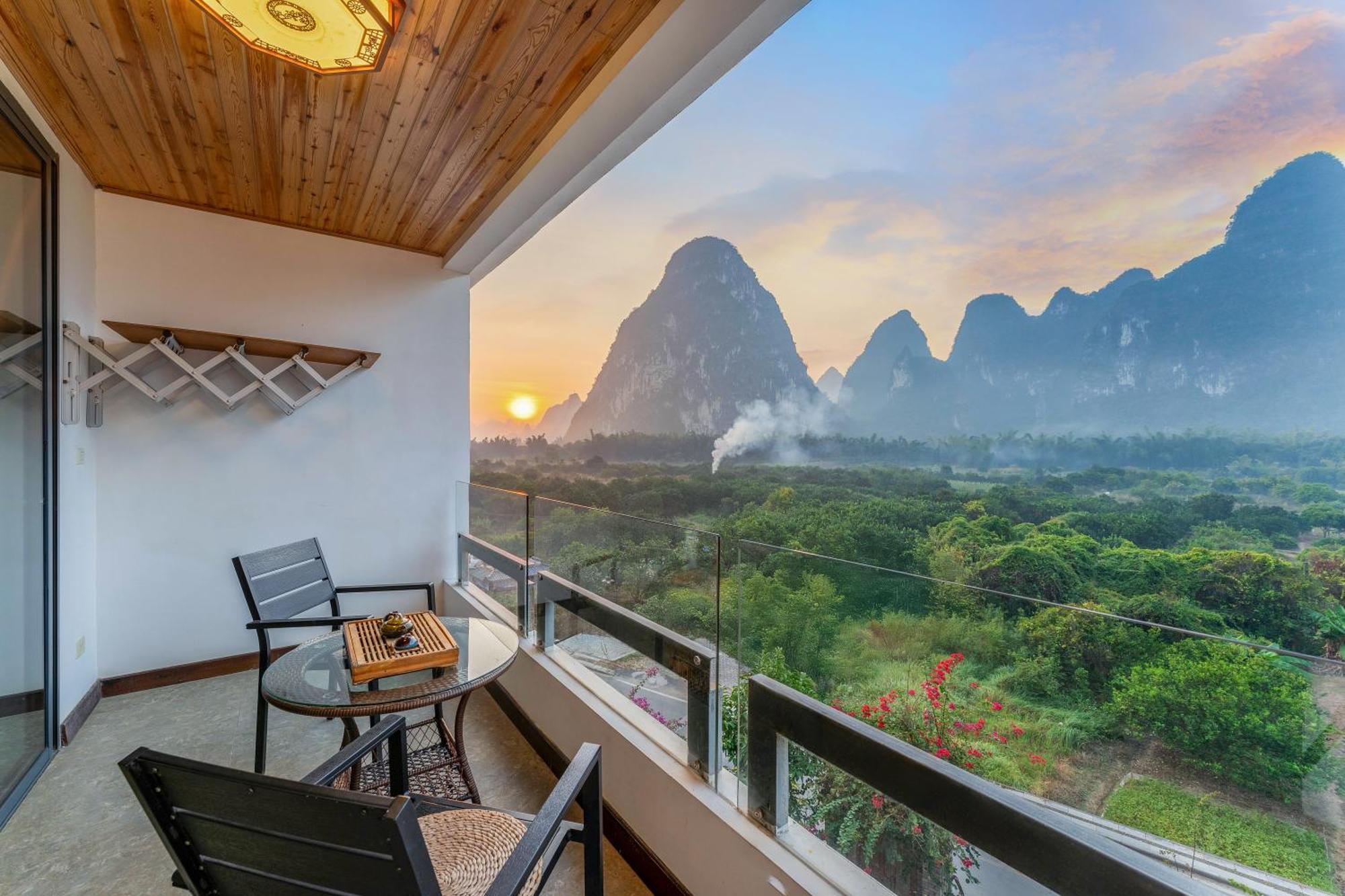 Leisure Courtyard Hotel Yangshuo-Free Shuttle Bus To Yangshuo Station Stay 2 Nights One Way Eksteriør bilde