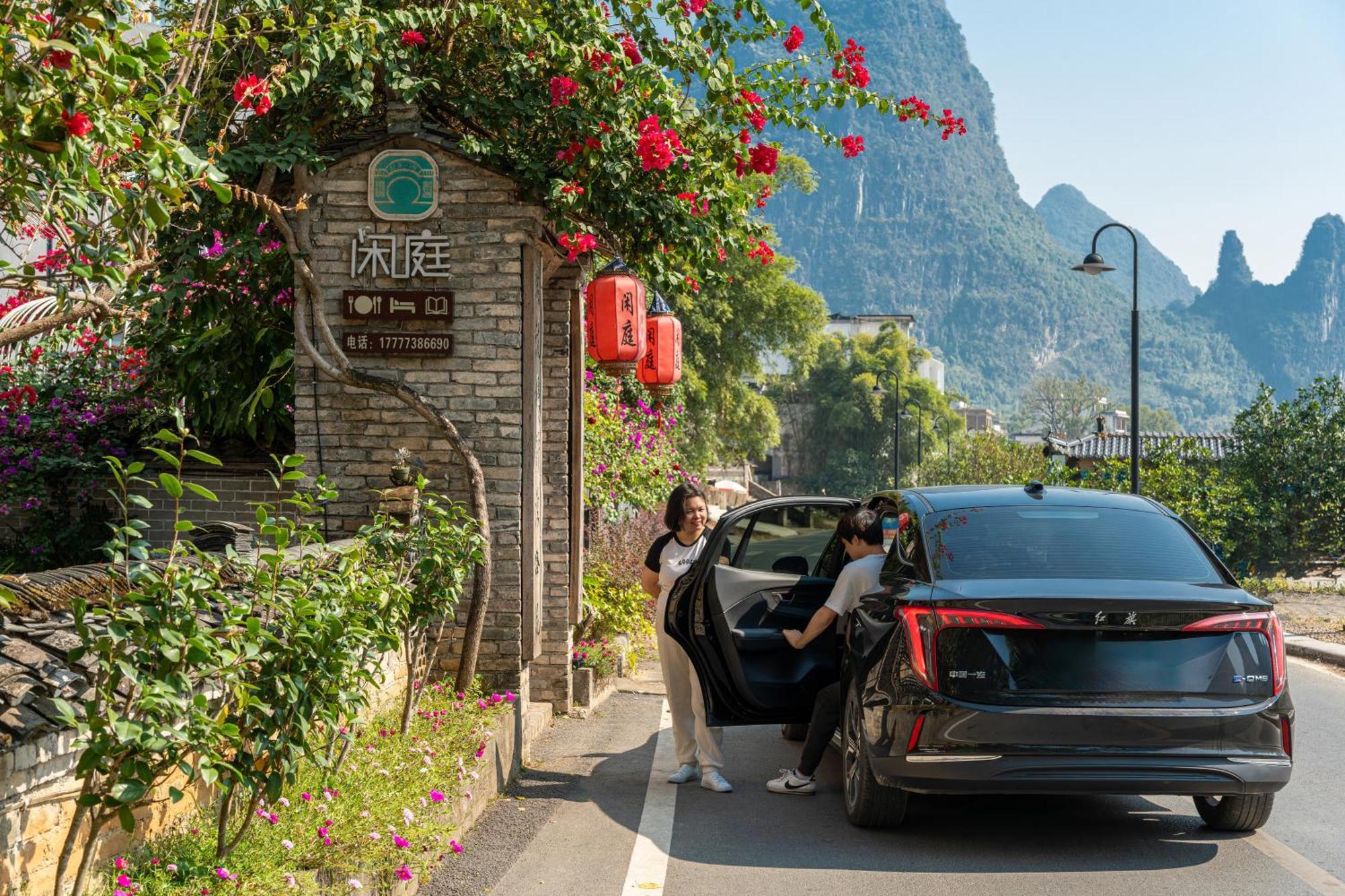 Leisure Courtyard Hotel Yangshuo-Free Shuttle Bus To Yangshuo Station Stay 2 Nights One Way Eksteriør bilde