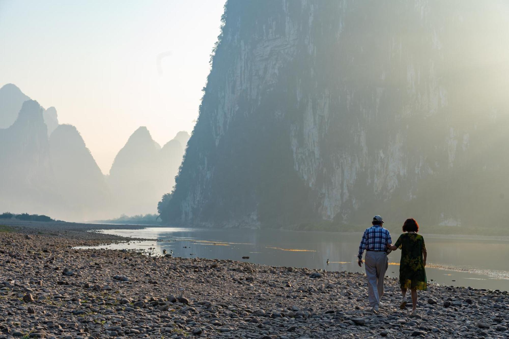 Leisure Courtyard Hotel Yangshuo-Free Shuttle Bus To Yangshuo Station Stay 2 Nights One Way Eksteriør bilde
