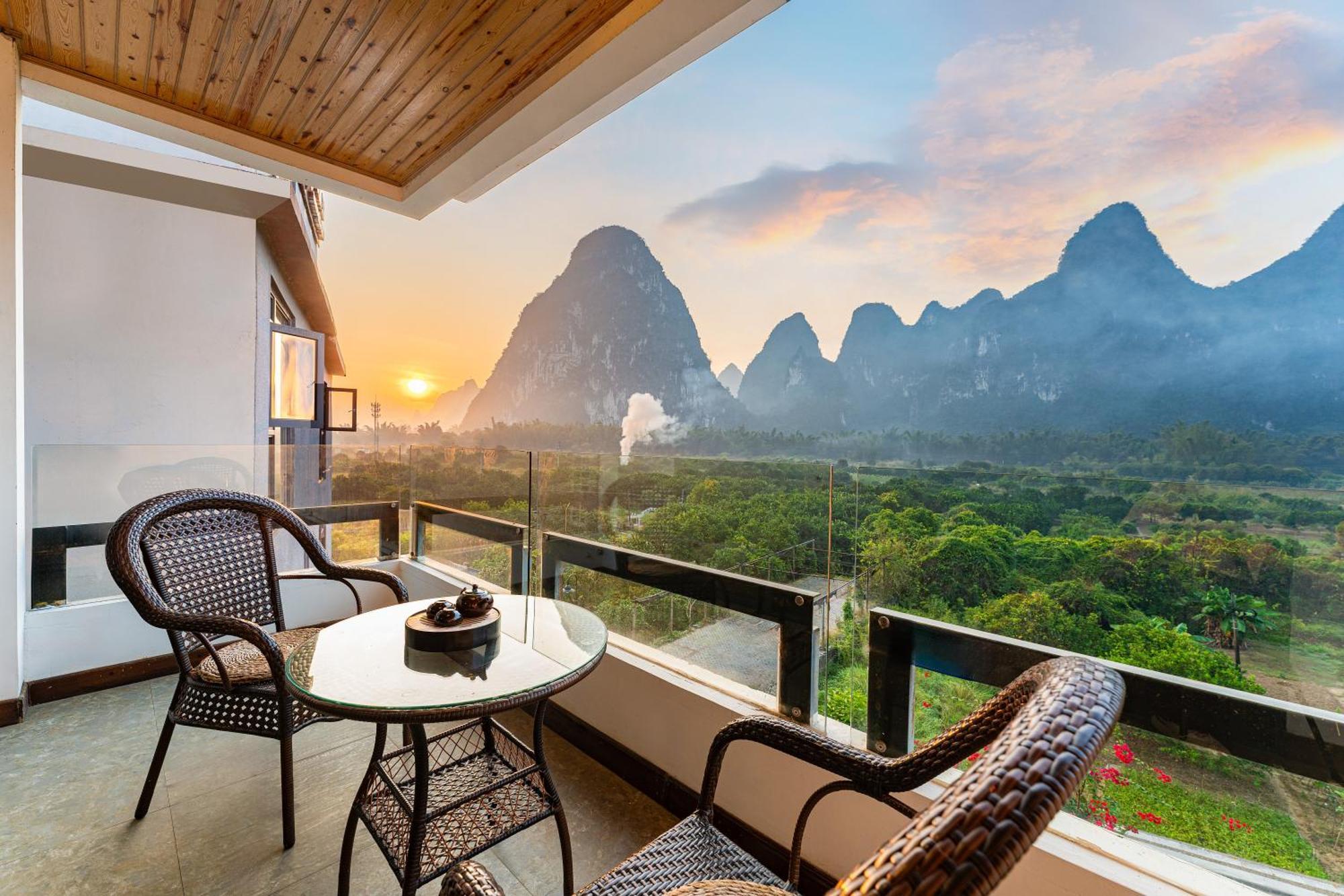 Leisure Courtyard Hotel Yangshuo-Free Shuttle Bus To Yangshuo Station Stay 2 Nights One Way Eksteriør bilde