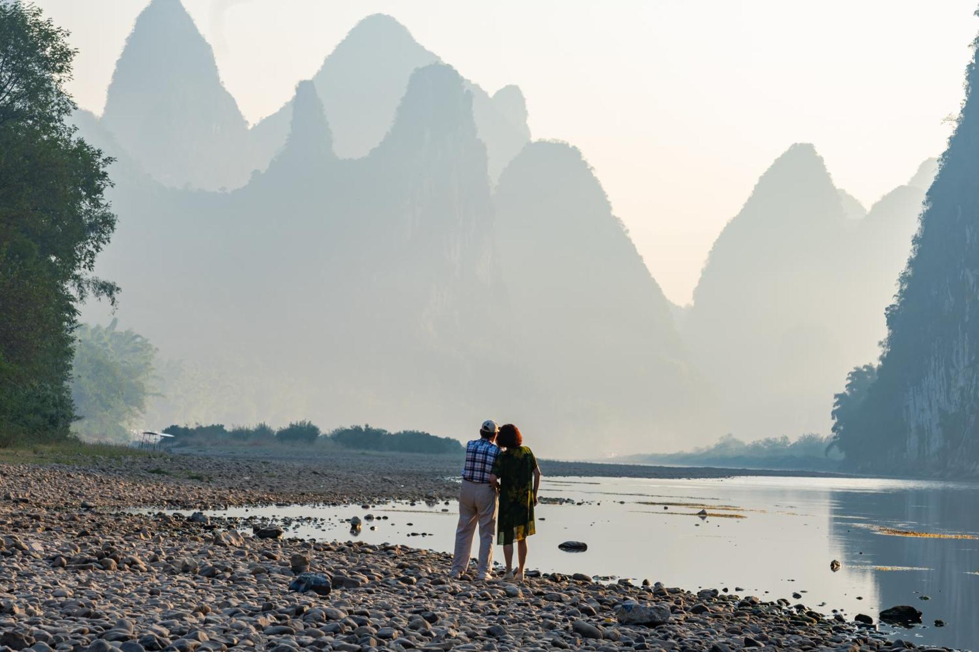Leisure Courtyard Hotel Yangshuo-Free Shuttle Bus To Yangshuo Station Stay 2 Nights One Way Eksteriør bilde